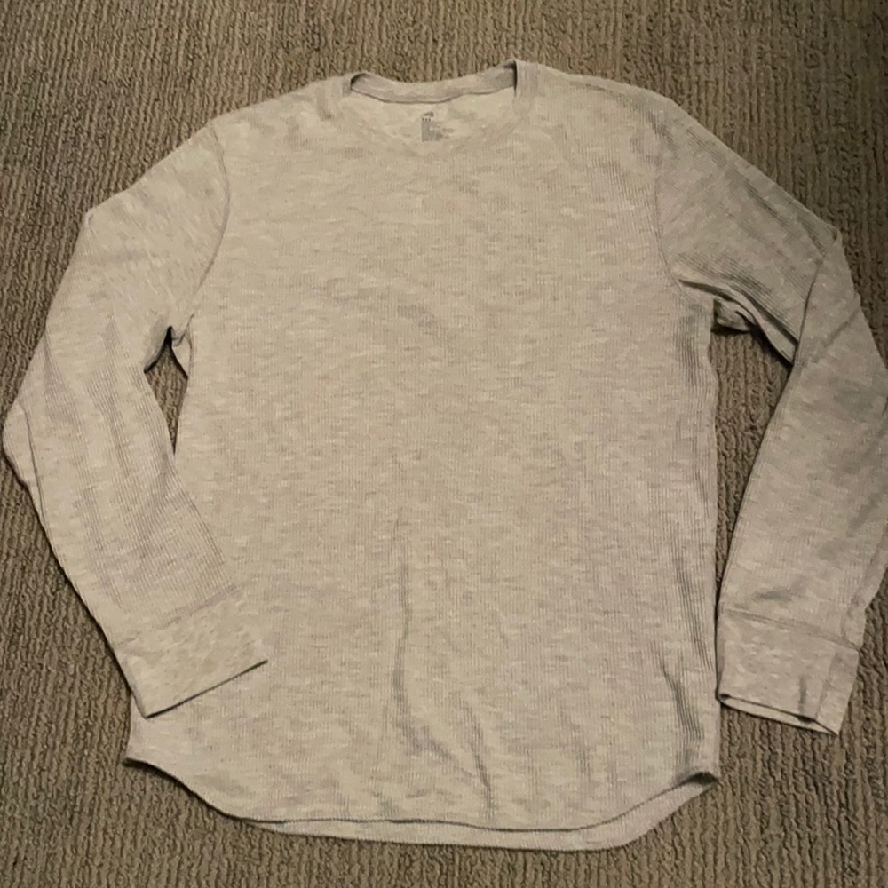 Gap long sleeve grey shirt